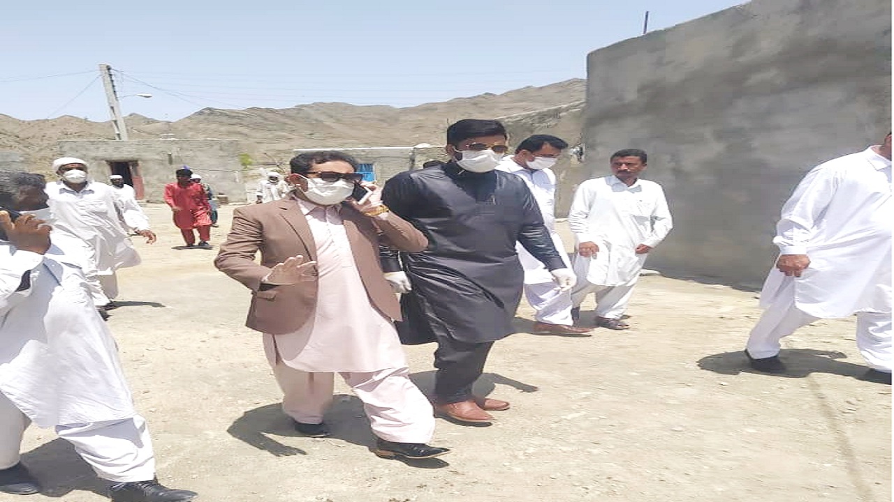 کلنگ زنی ساخت ۲۰ چشمه سرویس بهداشتی در روستای دن دستکرد نیکشهر